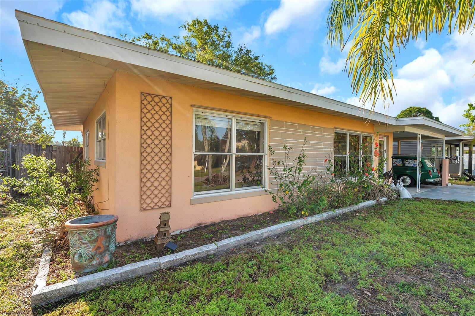 2481 DEL RIO WAY, DUNEDIN, FL, 34698