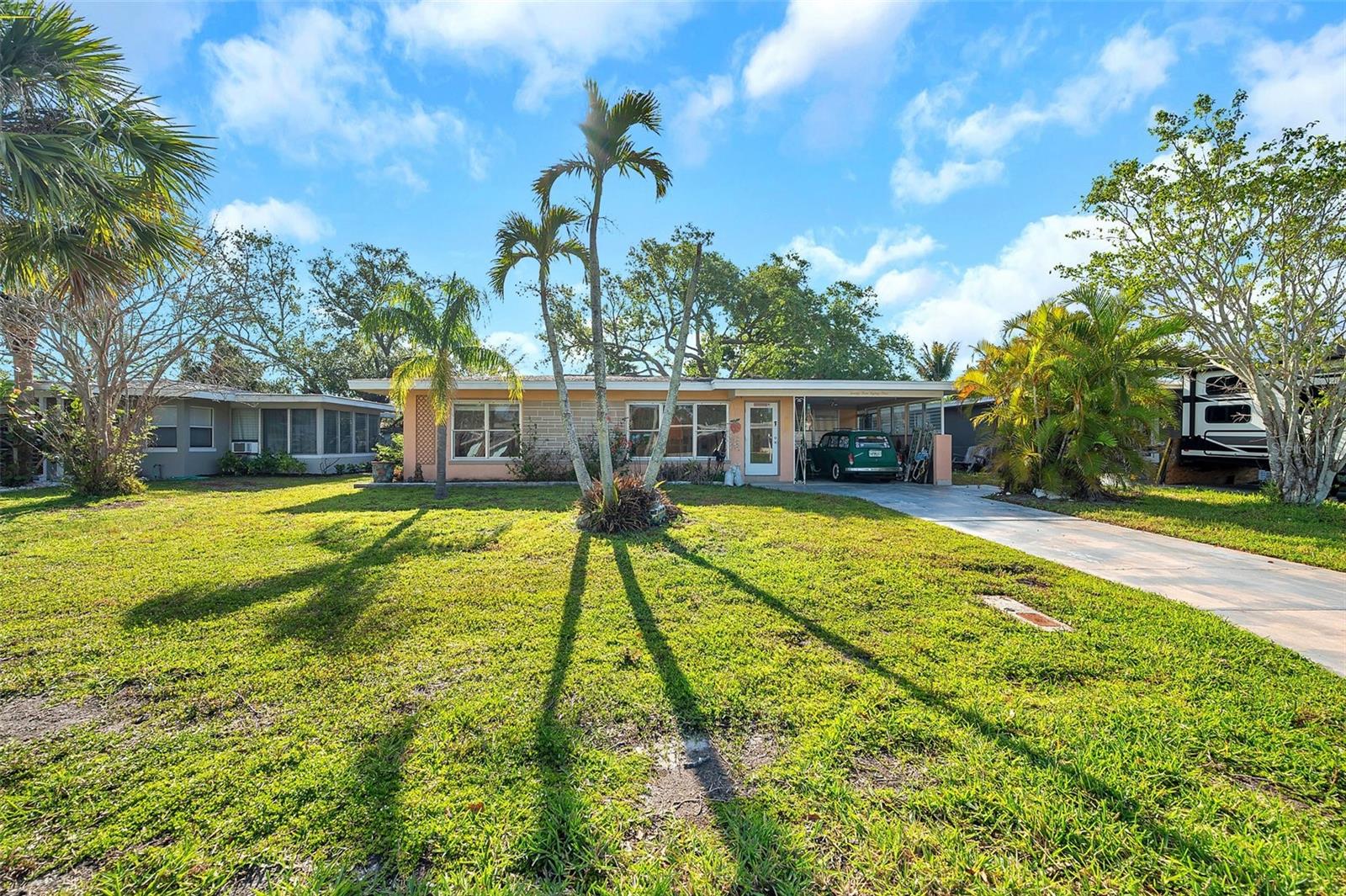 2481 DEL RIO WAY, DUNEDIN, FL, 34698
