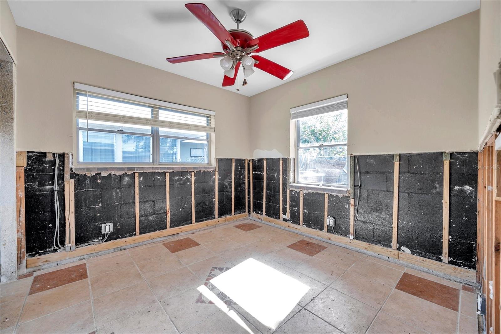 2481 DEL RIO WAY, DUNEDIN, FL, 34698