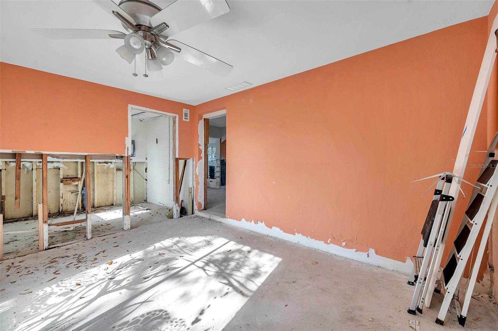 2481 DEL RIO WAY, DUNEDIN, FL, 34698