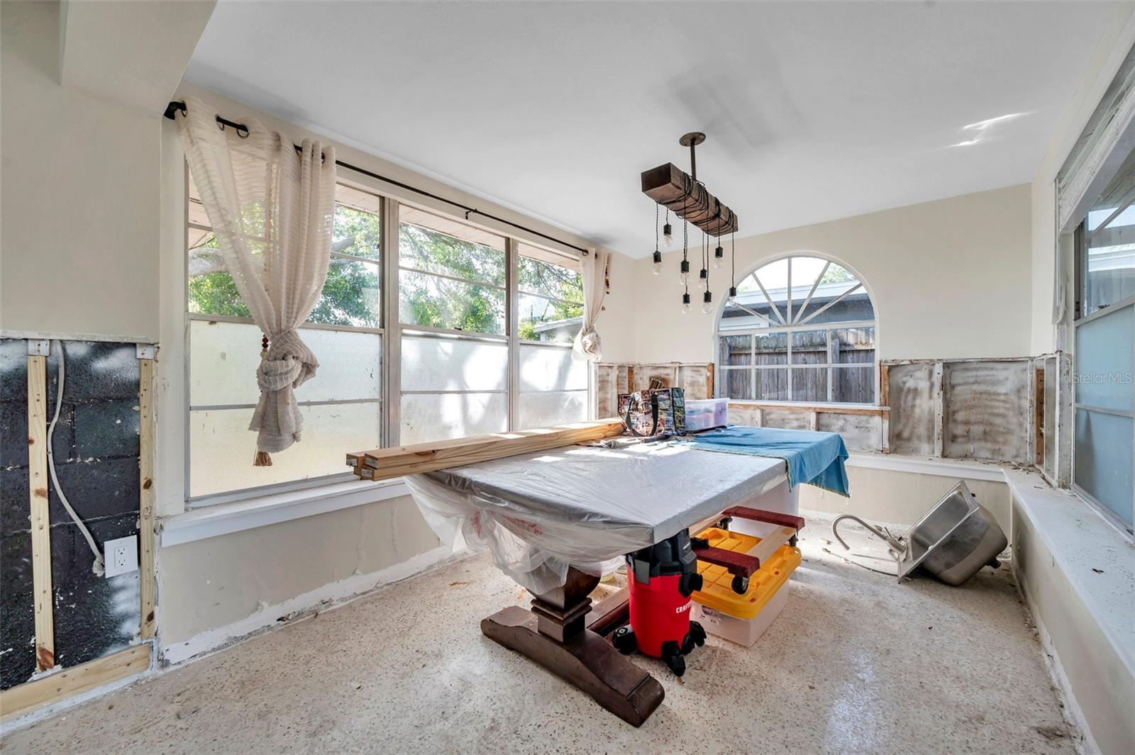 2481 DEL RIO WAY, DUNEDIN, FL, 34698