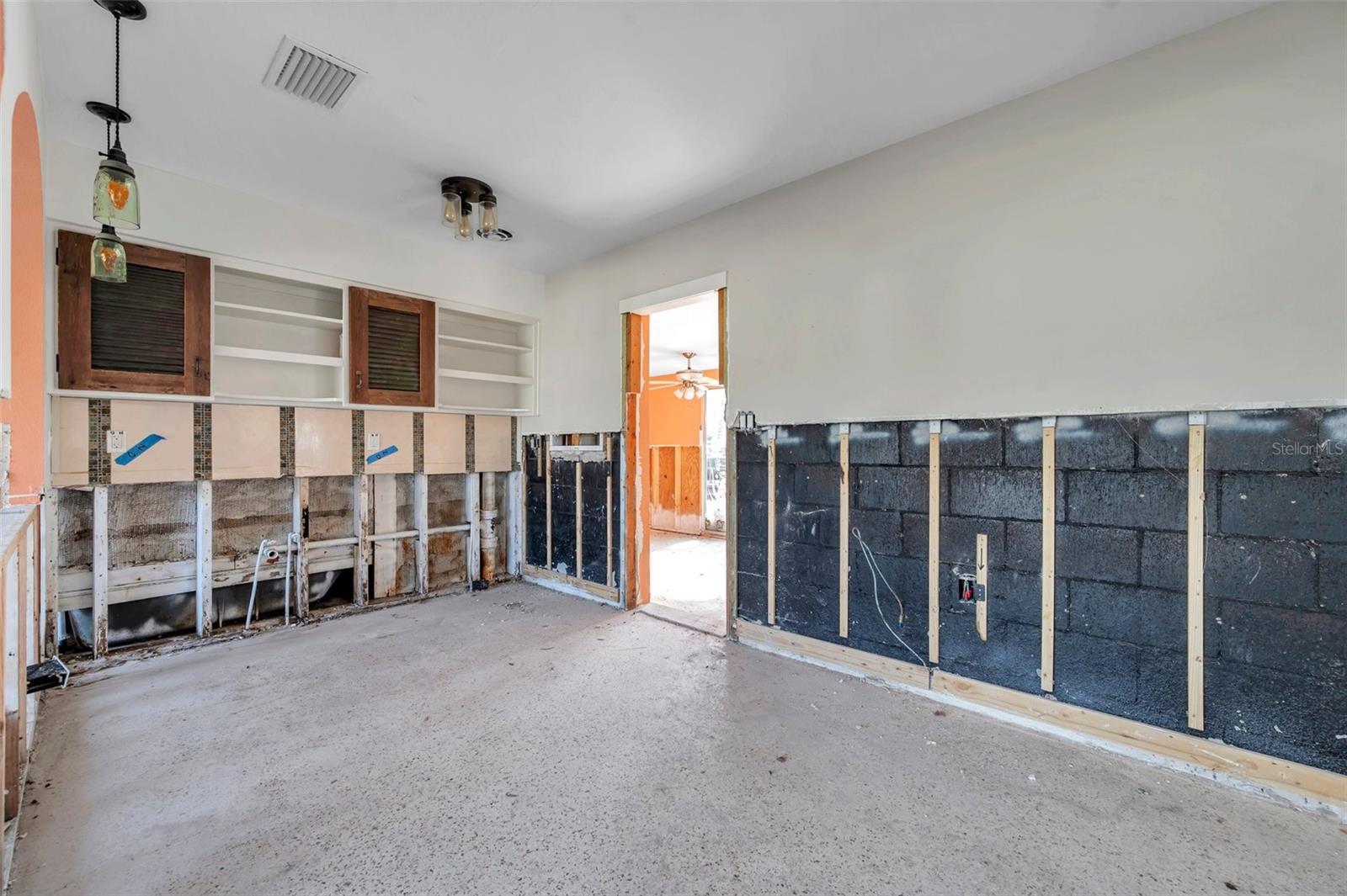 2481 DEL RIO WAY, DUNEDIN, FL, 34698