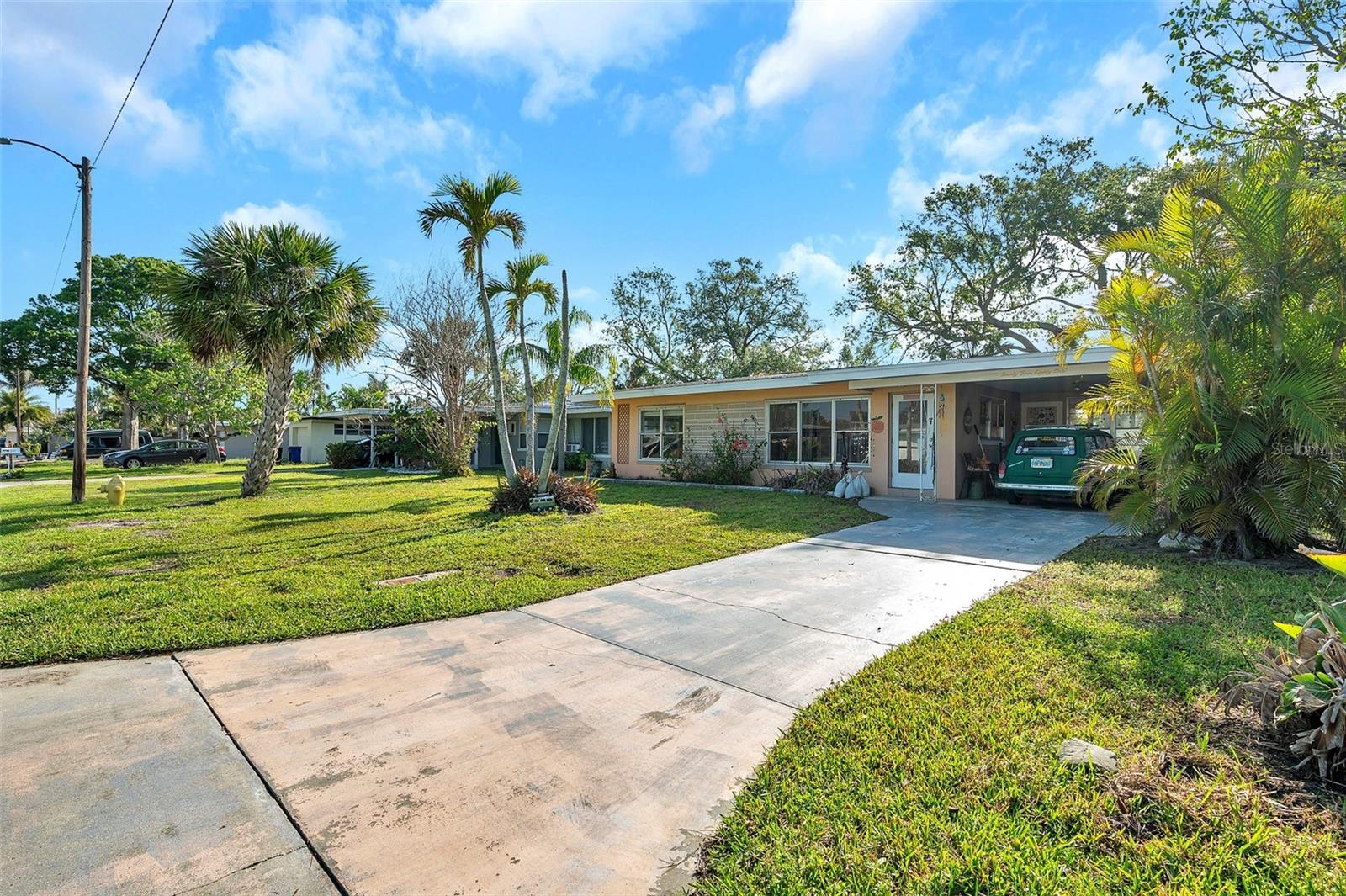 2481 DEL RIO WAY, DUNEDIN, FL, 34698