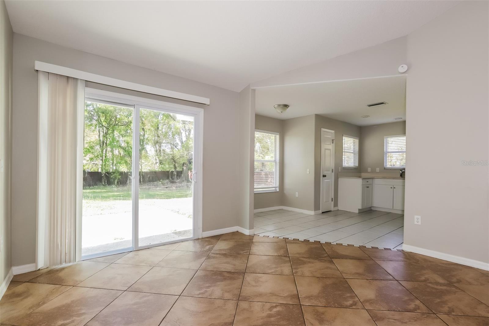 3459 E LAKE DR, LAND O LAKES, FL, 34639
