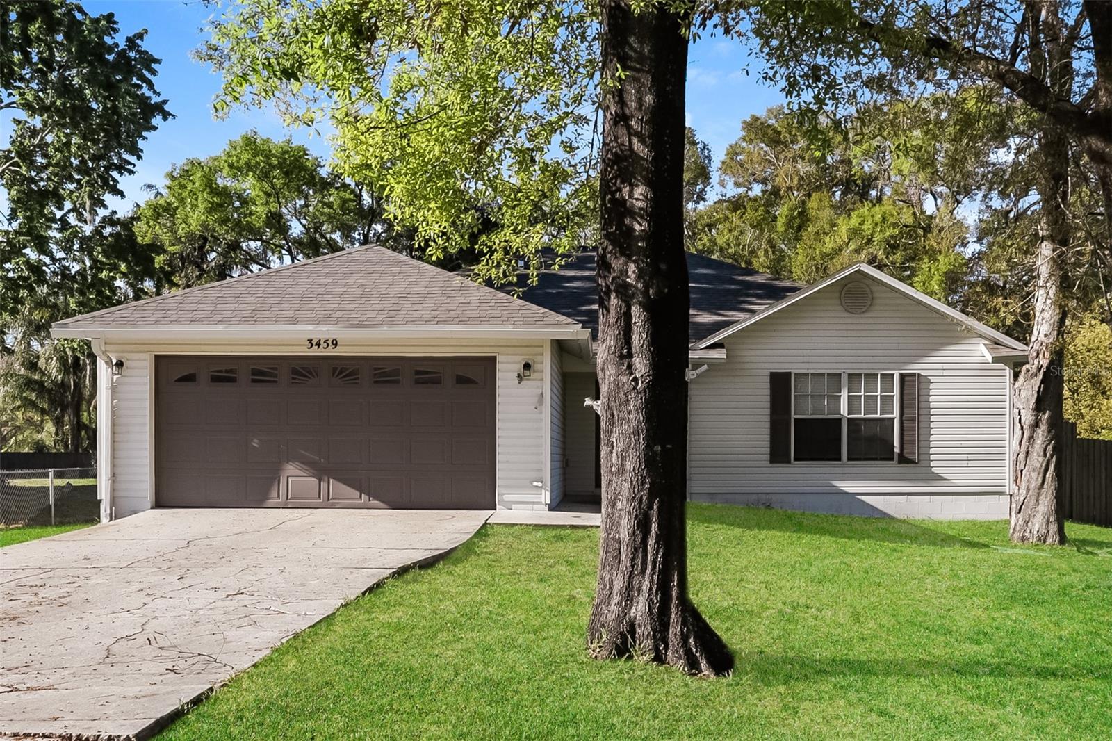 3459 E LAKE DR, LAND O LAKES, FL, 34639