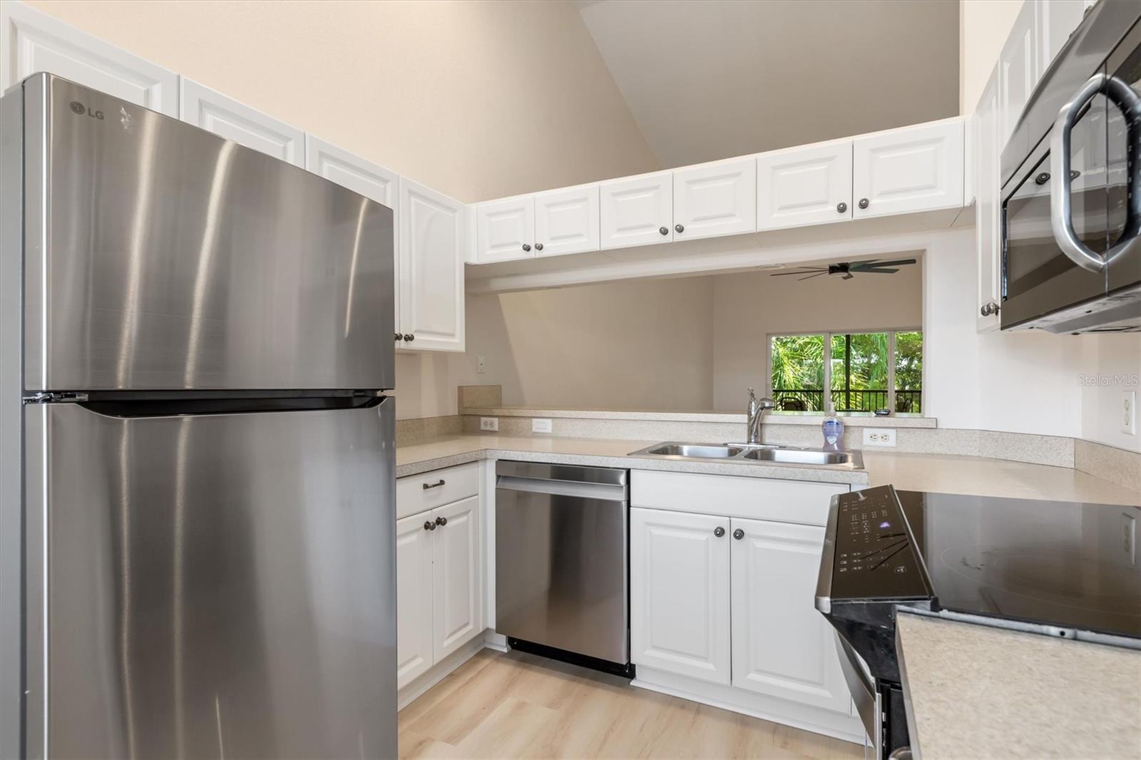 7196 N PLUM TREE #323, PUNTA GORDA, FL, 33955