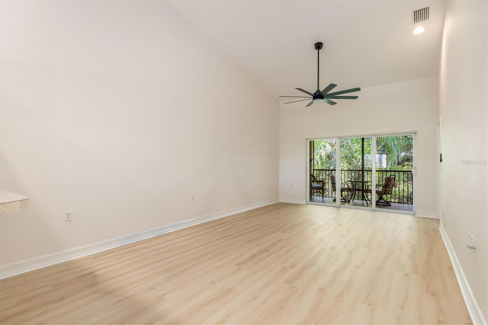 7196 N PLUM TREE #323, PUNTA GORDA, FL, 33955