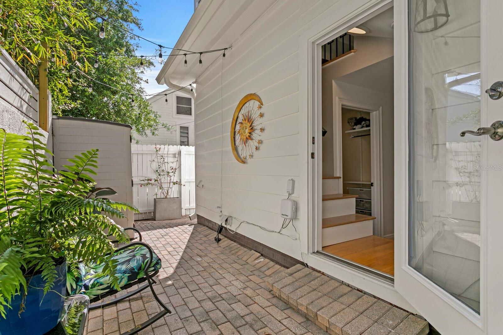 1617 OAK ST NE, ST PETERSBURG, FL, 33704