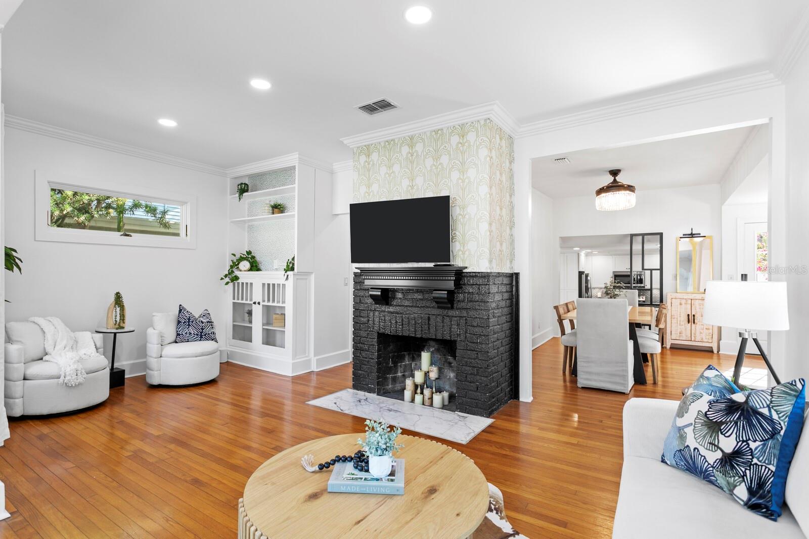 1617 OAK ST NE, ST PETERSBURG, FL, 33704