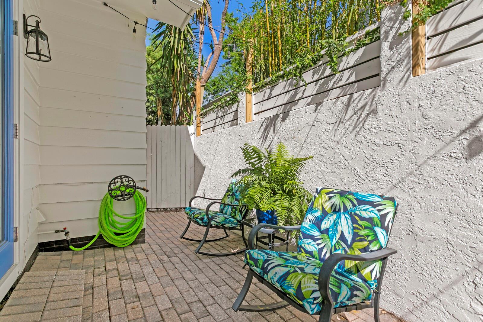 1617 OAK ST NE, ST PETERSBURG, FL, 33704