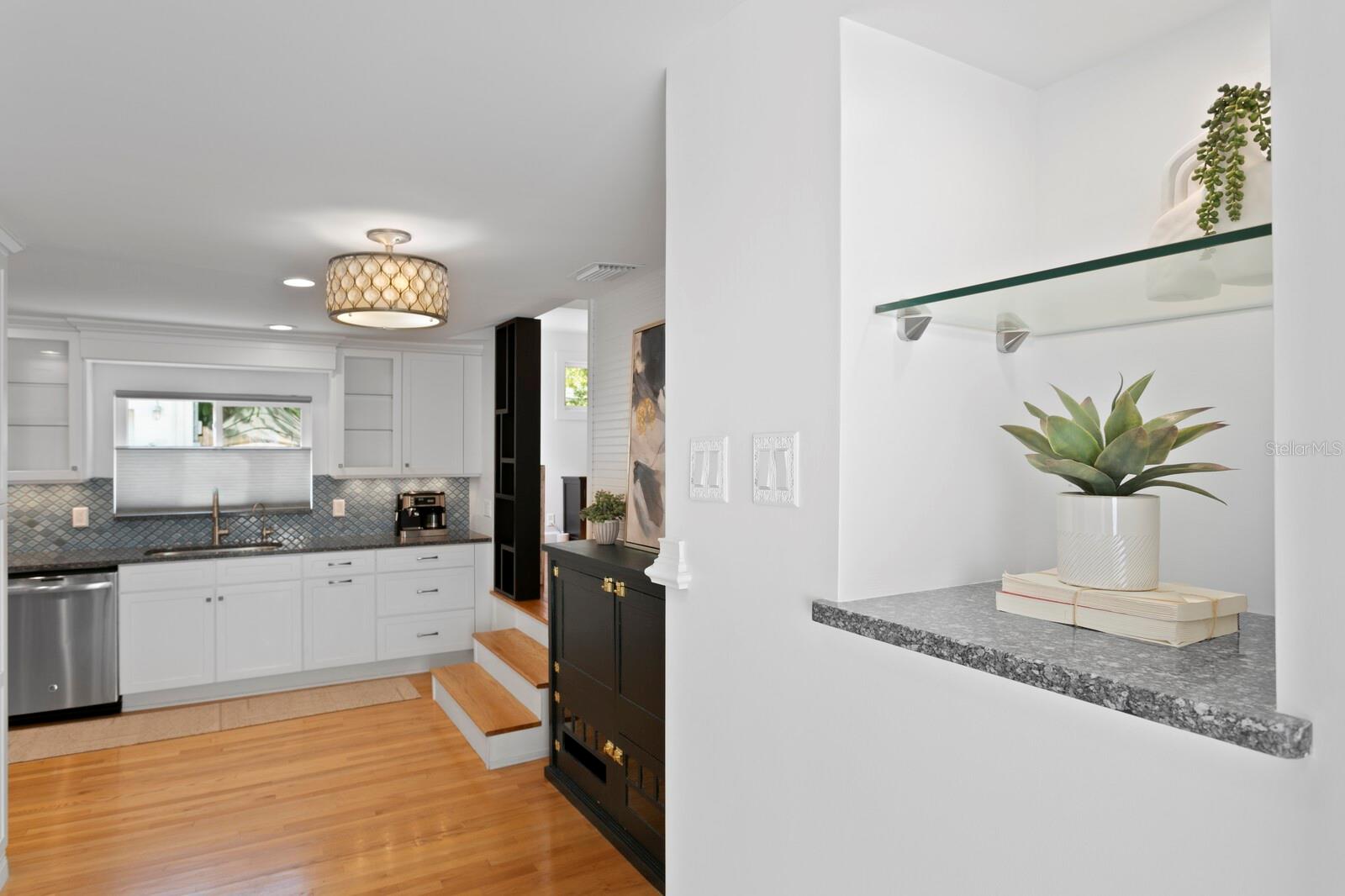 1617 OAK ST NE, ST PETERSBURG, FL, 33704