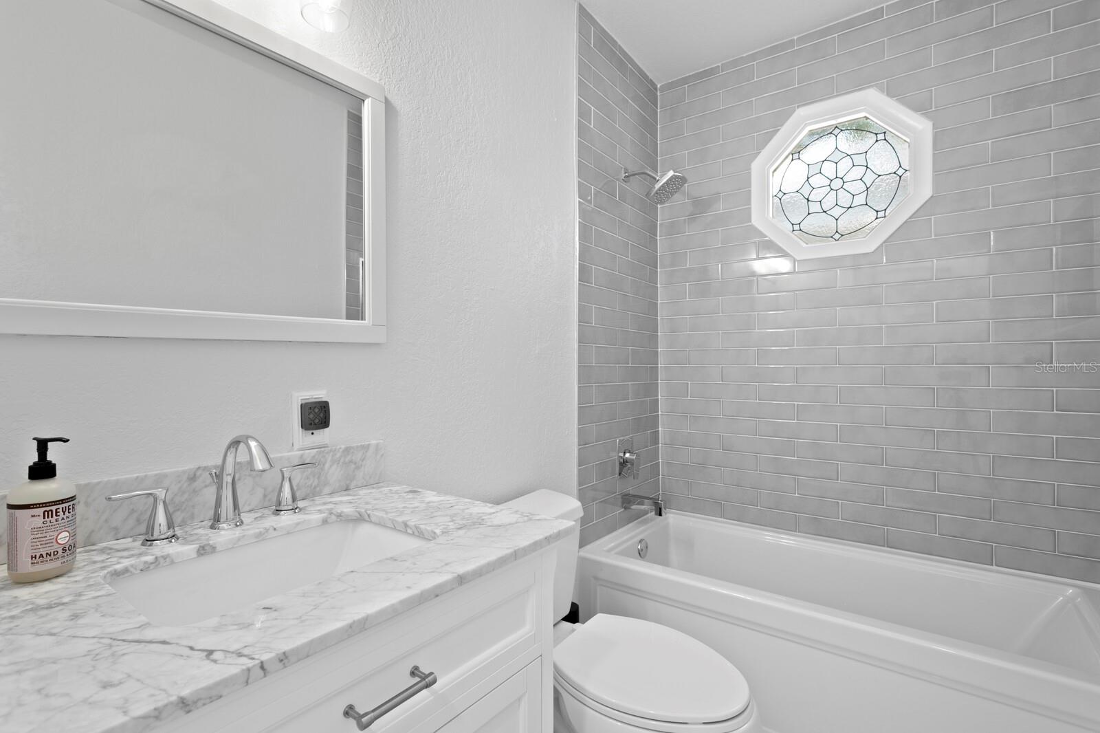 1617 OAK ST NE, ST PETERSBURG, FL, 33704