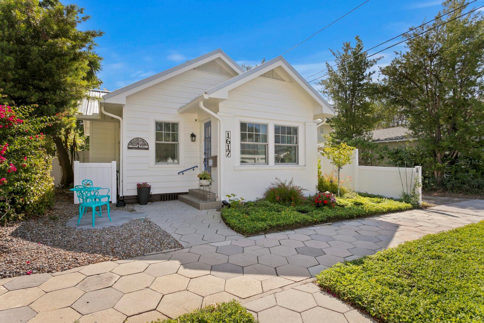 1617 OAK ST NE, ST PETERSBURG, FL, 33704