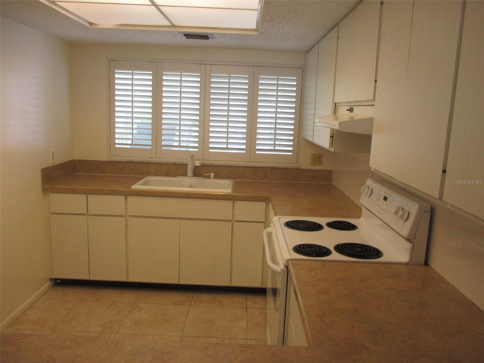 6703 MIDNIGHT PASS RD #116, SARASOTA, FL, 34242