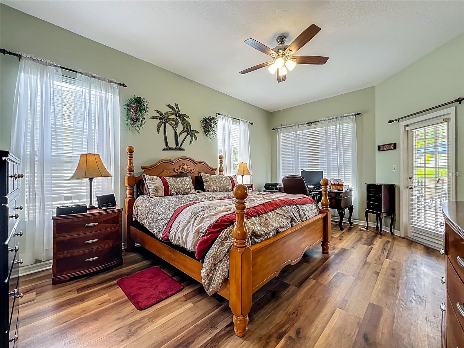 25545 LAUREL VALLEY RD, LEESBURG, FL, 34748