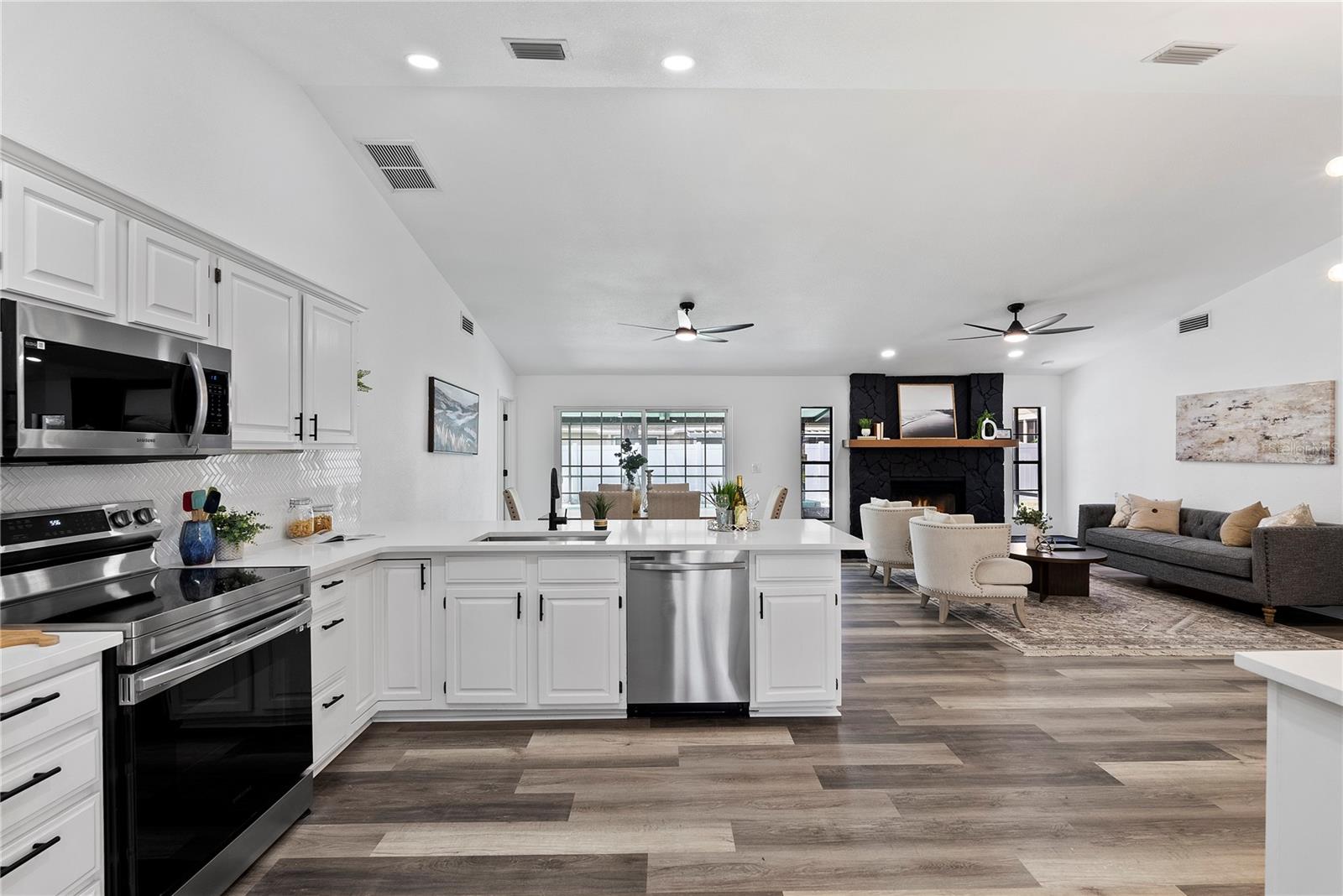 4715 KEMBLE CT, TAMPA, FL, 33624