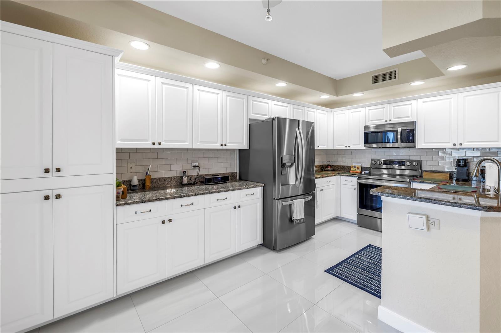 4780 DOLPHIN CAY LN S #307, ST PETERSBURG, FL, 33711