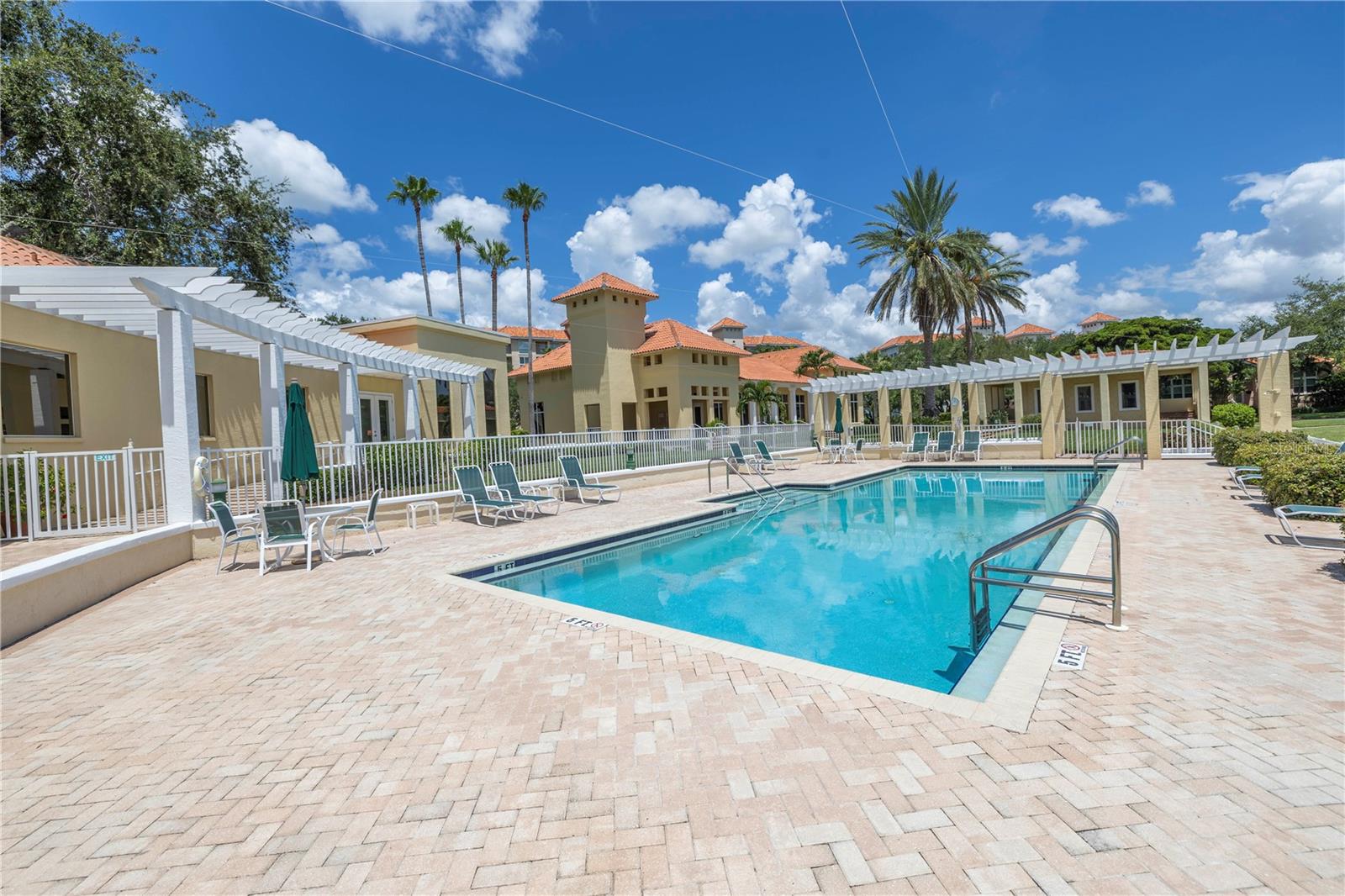 4780 DOLPHIN CAY LN S #307, ST PETERSBURG, FL, 33711