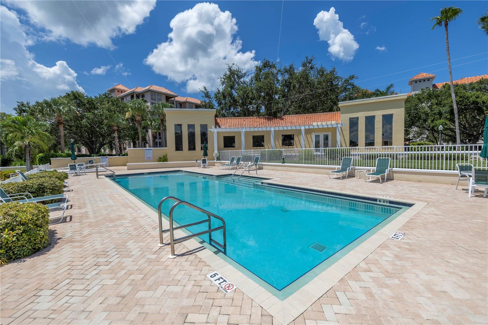4780 DOLPHIN CAY LN S #307, ST PETERSBURG, FL, 33711