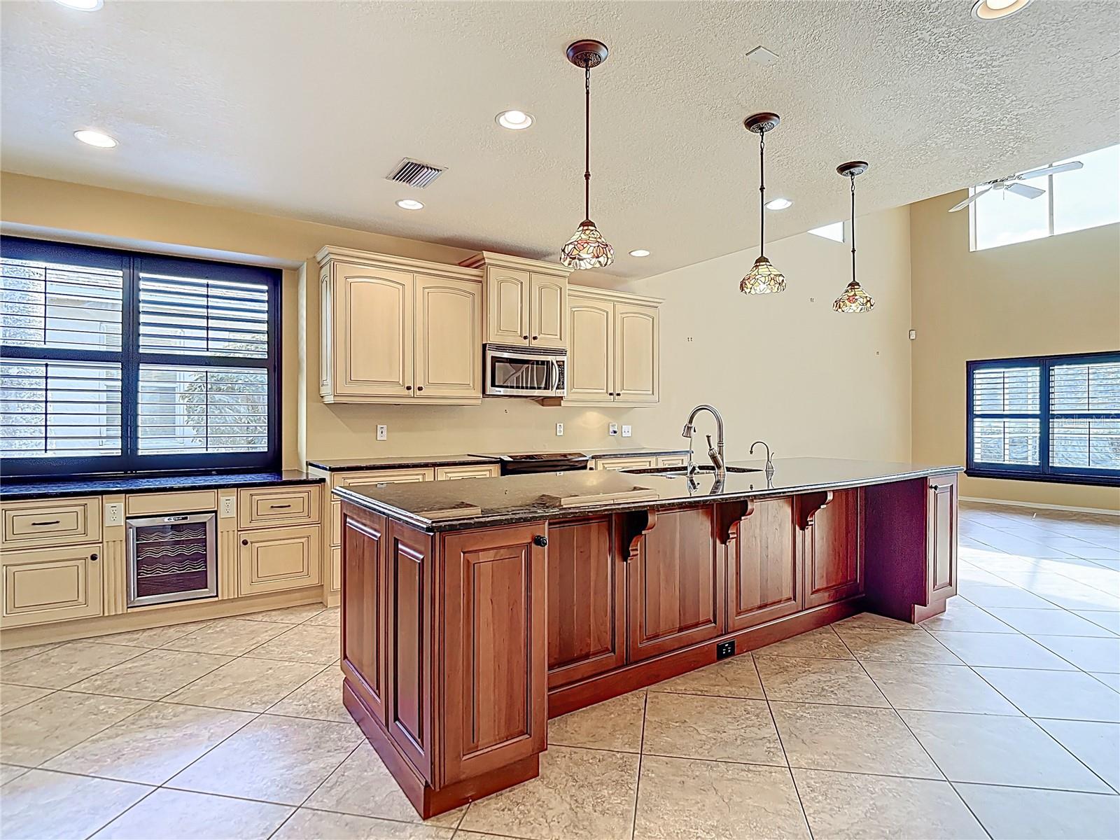 8413 FENWICK AVE, TAMPA, FL, 33647