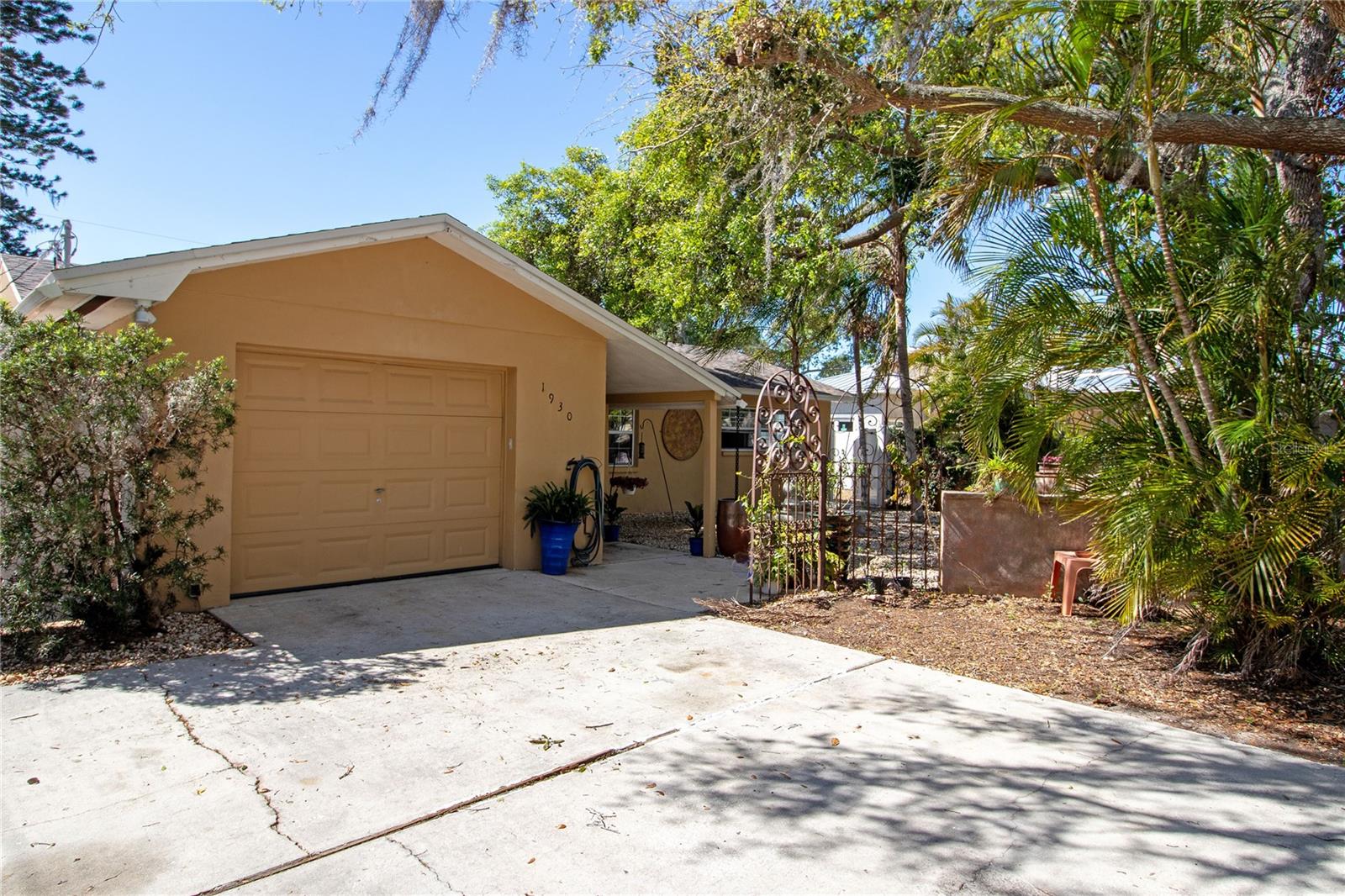 1930 ALMERIA WAY S, ST PETERSBURG, FL, 33712