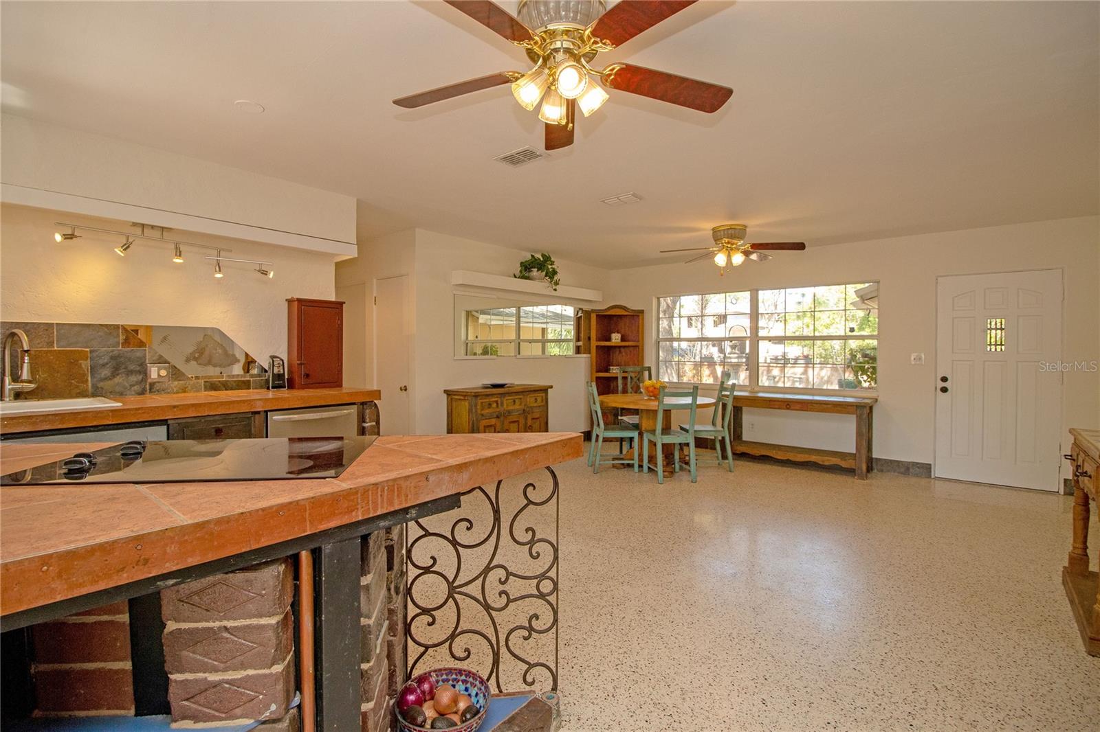 1930 ALMERIA WAY S, ST PETERSBURG, FL, 33712