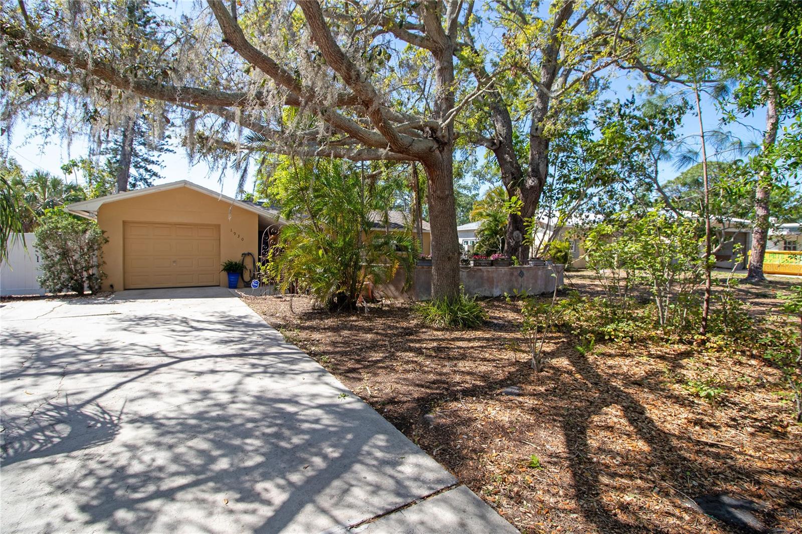 1930 ALMERIA WAY S, ST PETERSBURG, FL, 33712