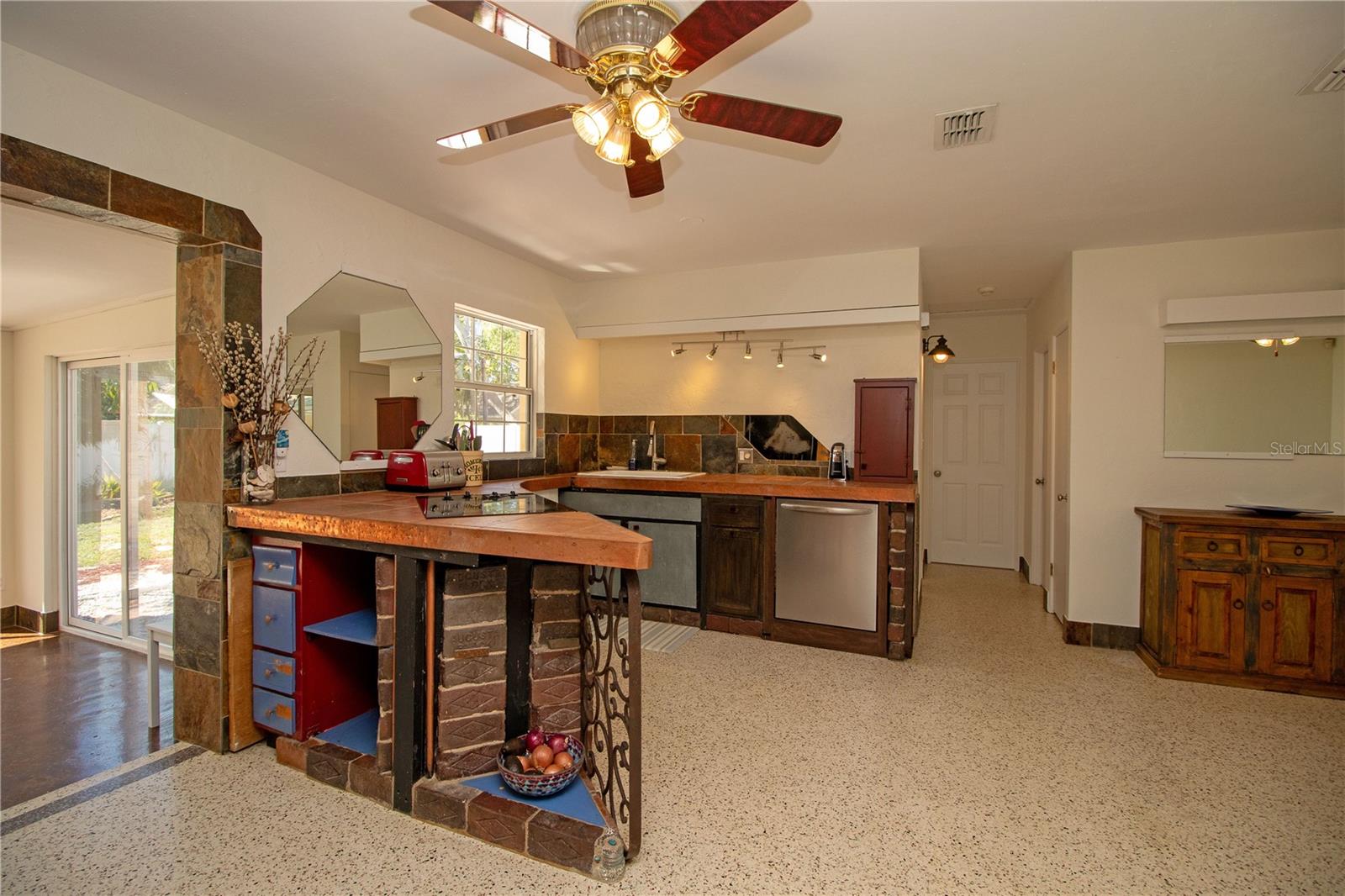1930 ALMERIA WAY S, ST PETERSBURG, FL, 33712
