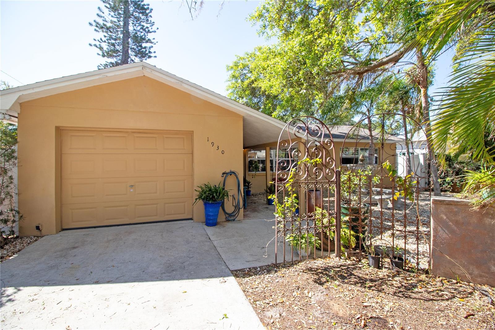 1930 ALMERIA WAY S, ST PETERSBURG, FL, 33712