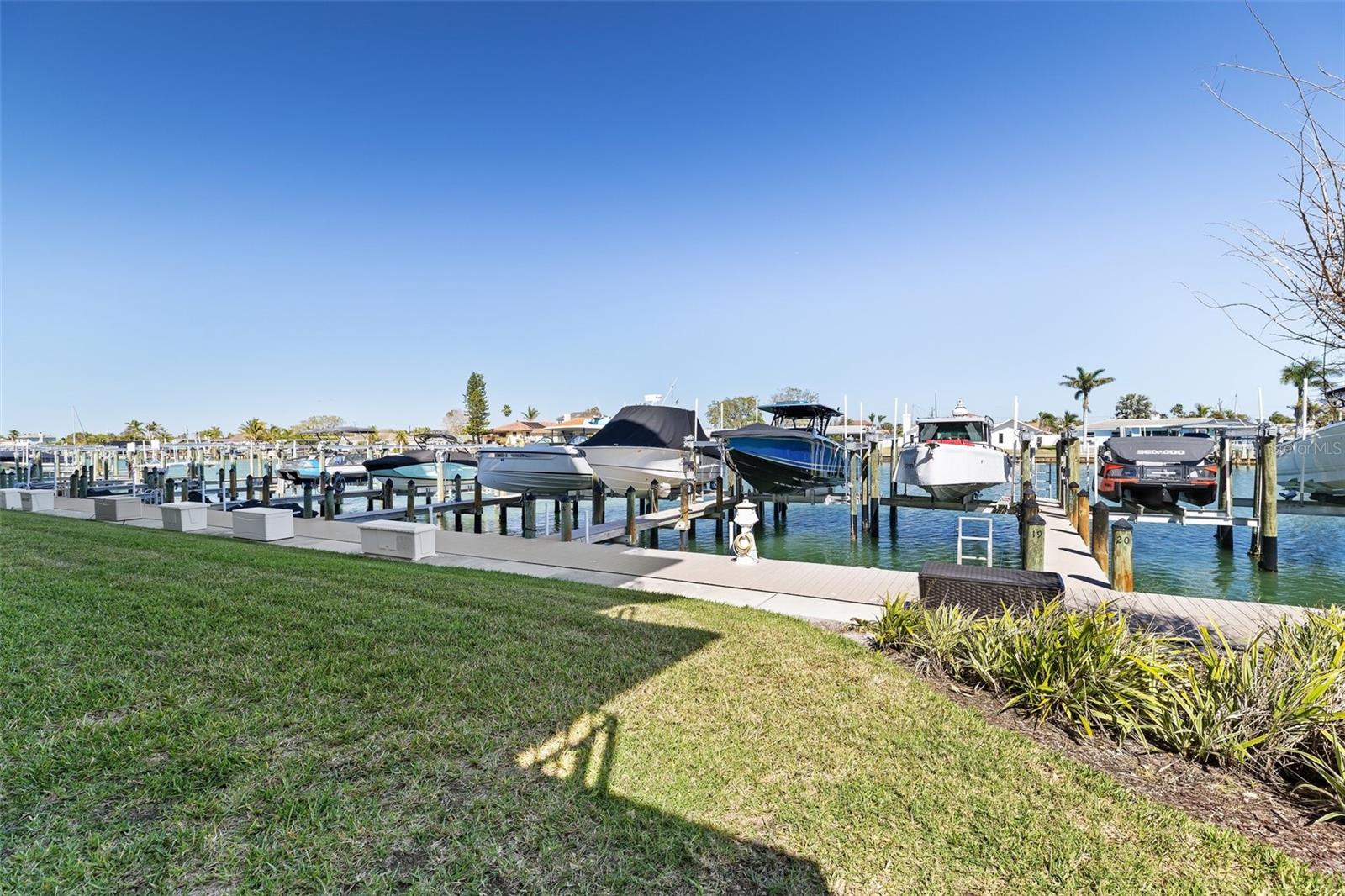 223 ISLAND WAY #2C, CLEARWATER BEACH, FL, 33767