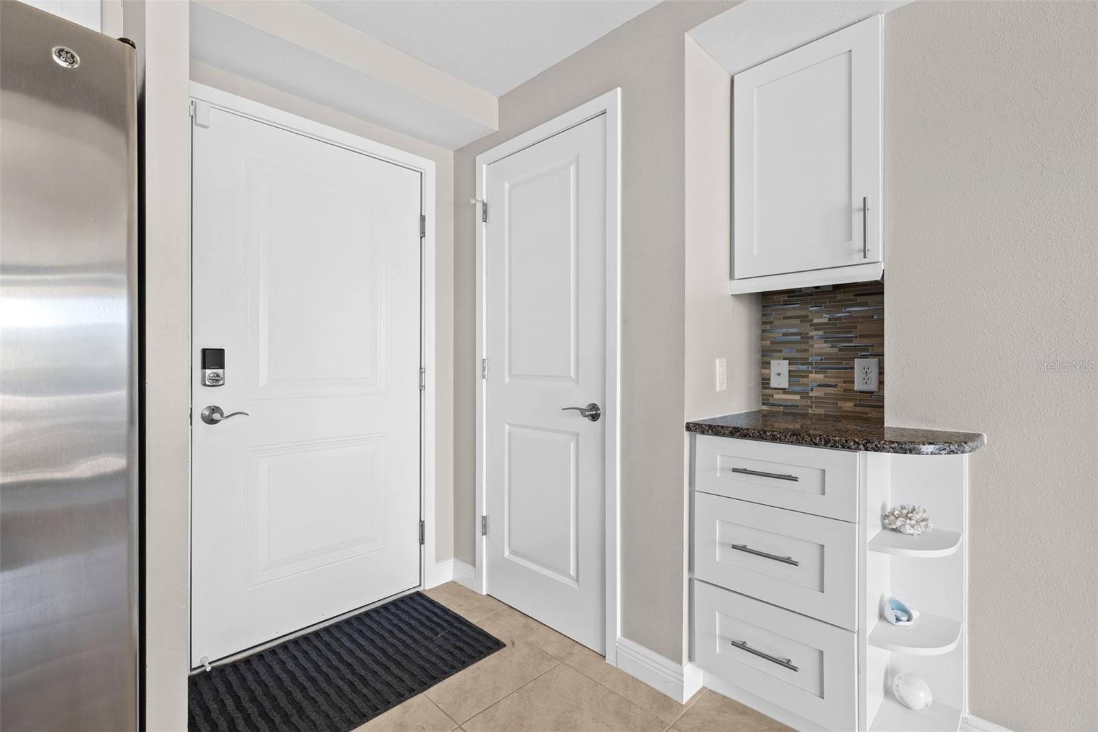223 ISLAND WAY #2C, CLEARWATER BEACH, FL, 33767