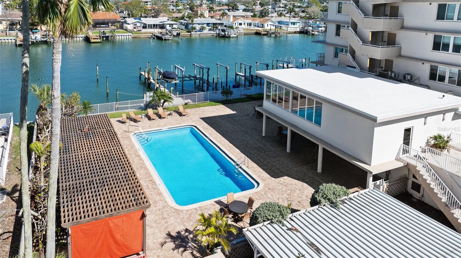 223 ISLAND WAY #2C, CLEARWATER BEACH, FL, 33767