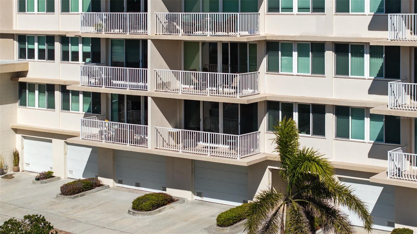 223 ISLAND WAY #2C, CLEARWATER BEACH, FL, 33767