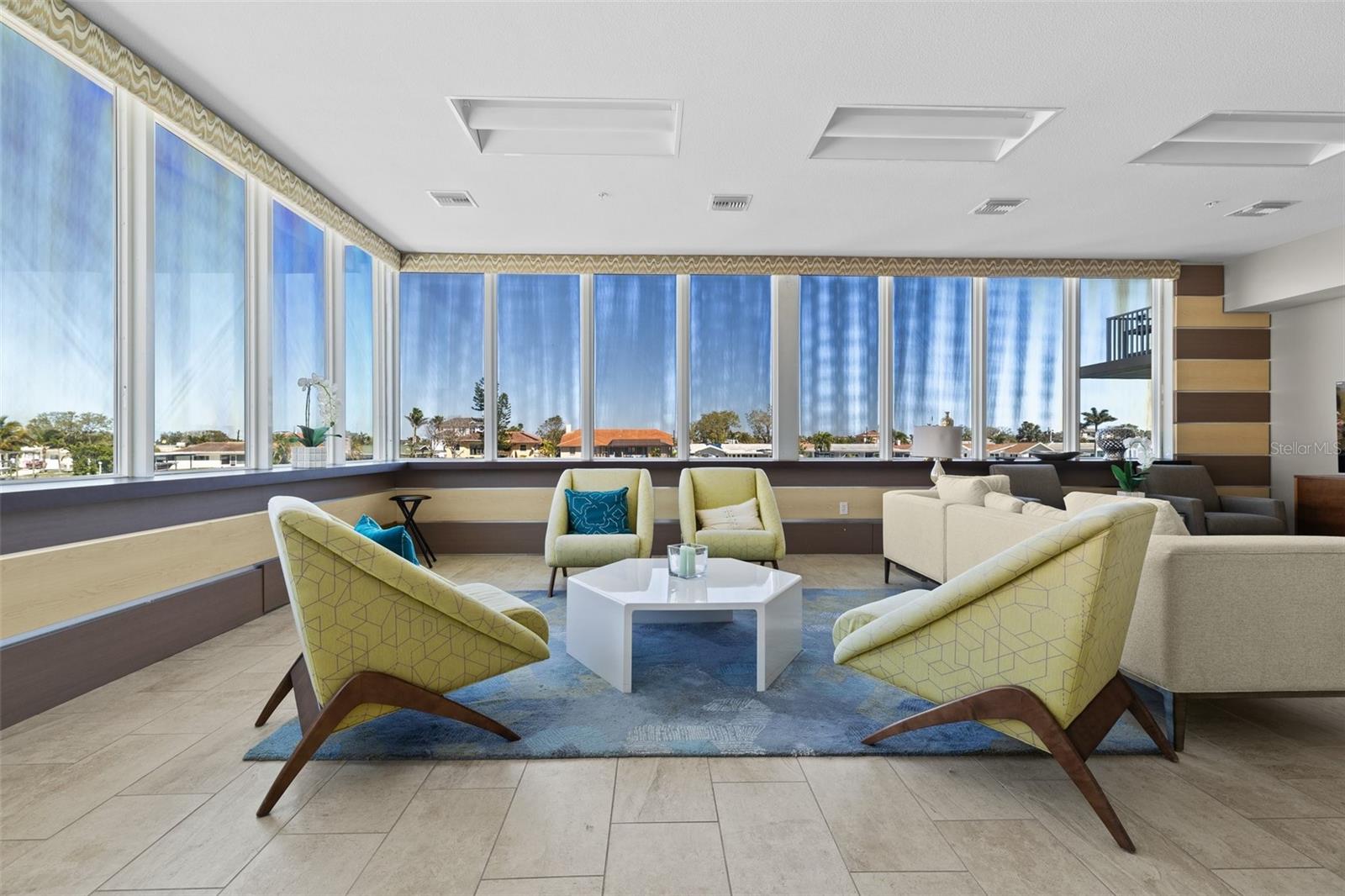 223 ISLAND WAY #2C, CLEARWATER BEACH, FL, 33767