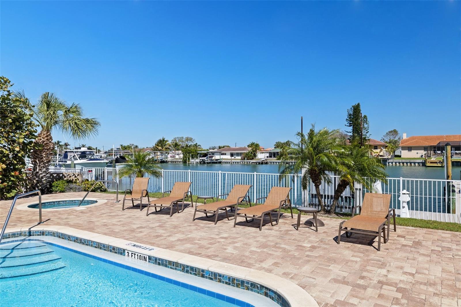 223 ISLAND WAY #2C, CLEARWATER BEACH, FL, 33767