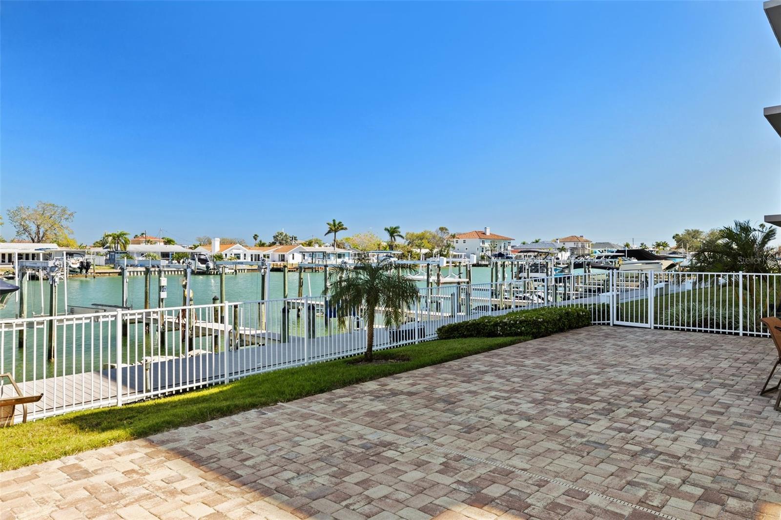 223 ISLAND WAY #2C, CLEARWATER BEACH, FL, 33767