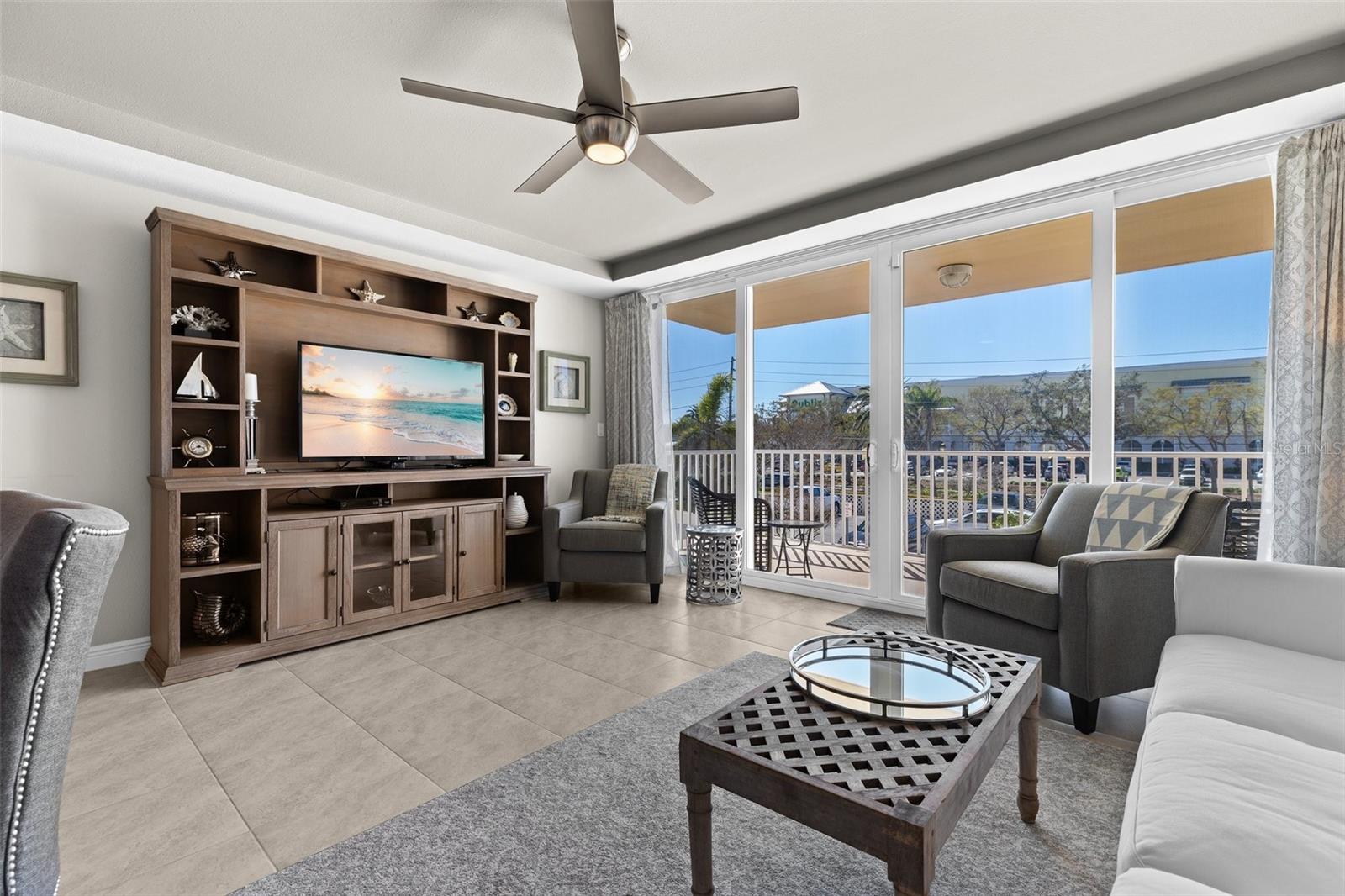 223 ISLAND WAY #2C, CLEARWATER BEACH, FL, 33767
