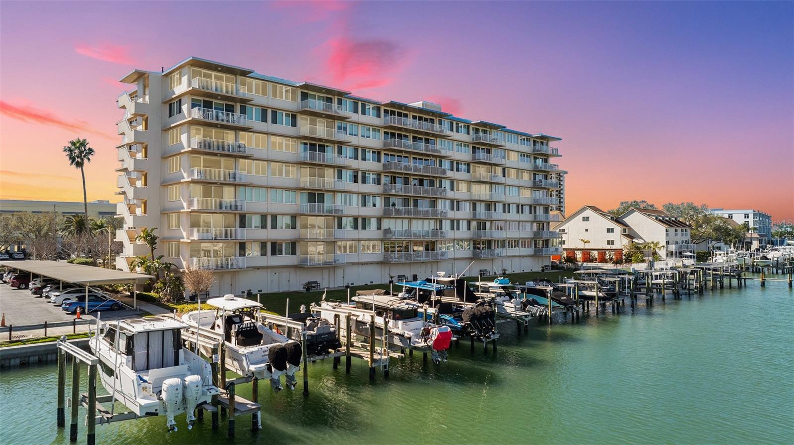 223 ISLAND WAY #2C, CLEARWATER BEACH, FL, 33767