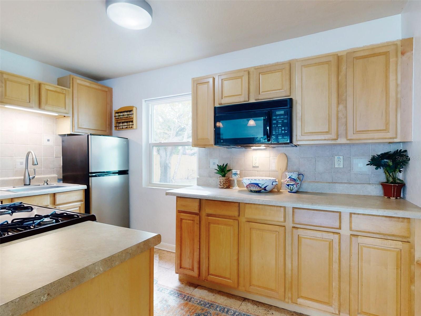 823 E 10TH AVE, NEW SMYRNA BEACH, FL, 32169
