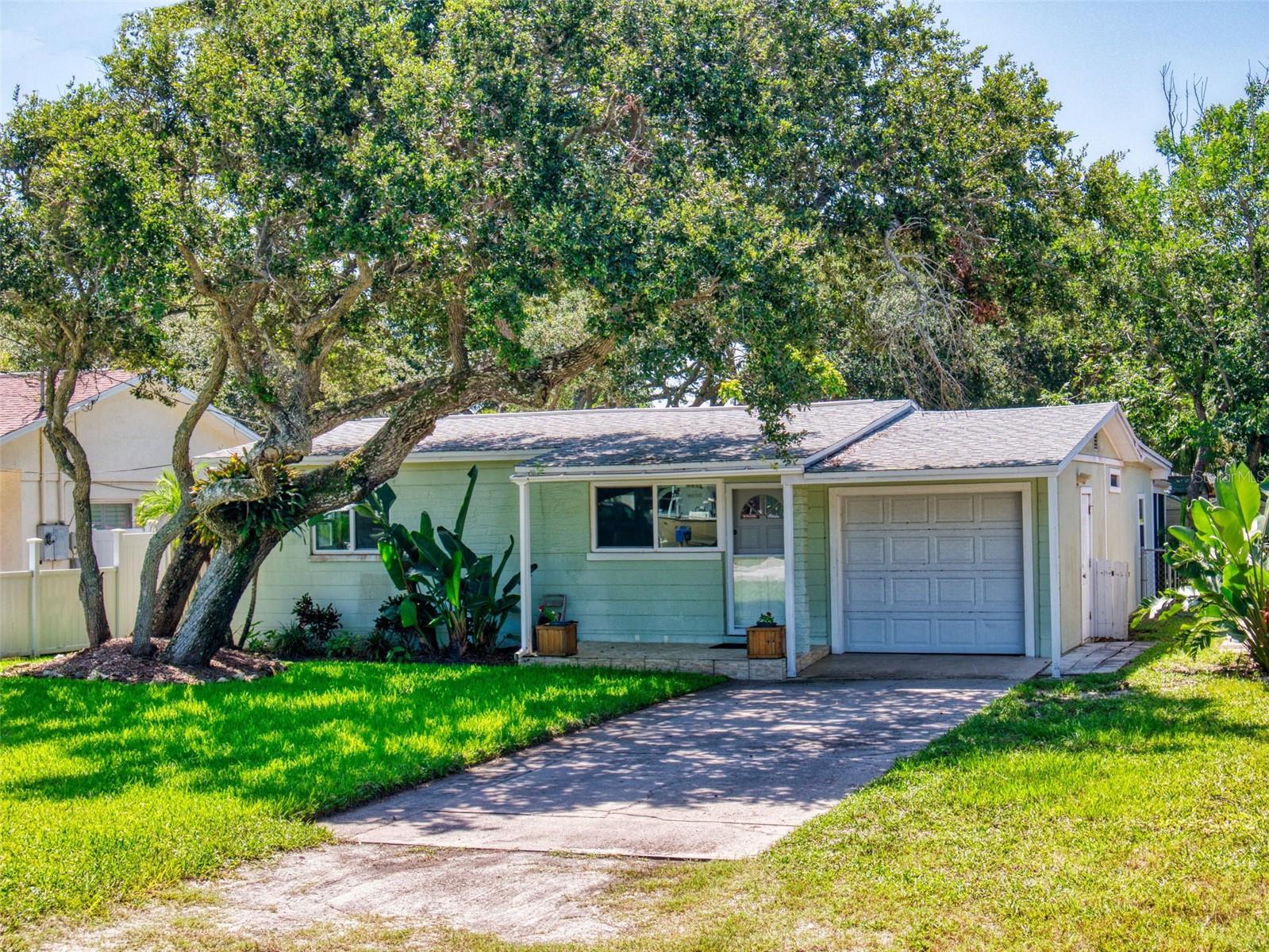 823 E 10TH AVE, NEW SMYRNA BEACH, FL, 32169