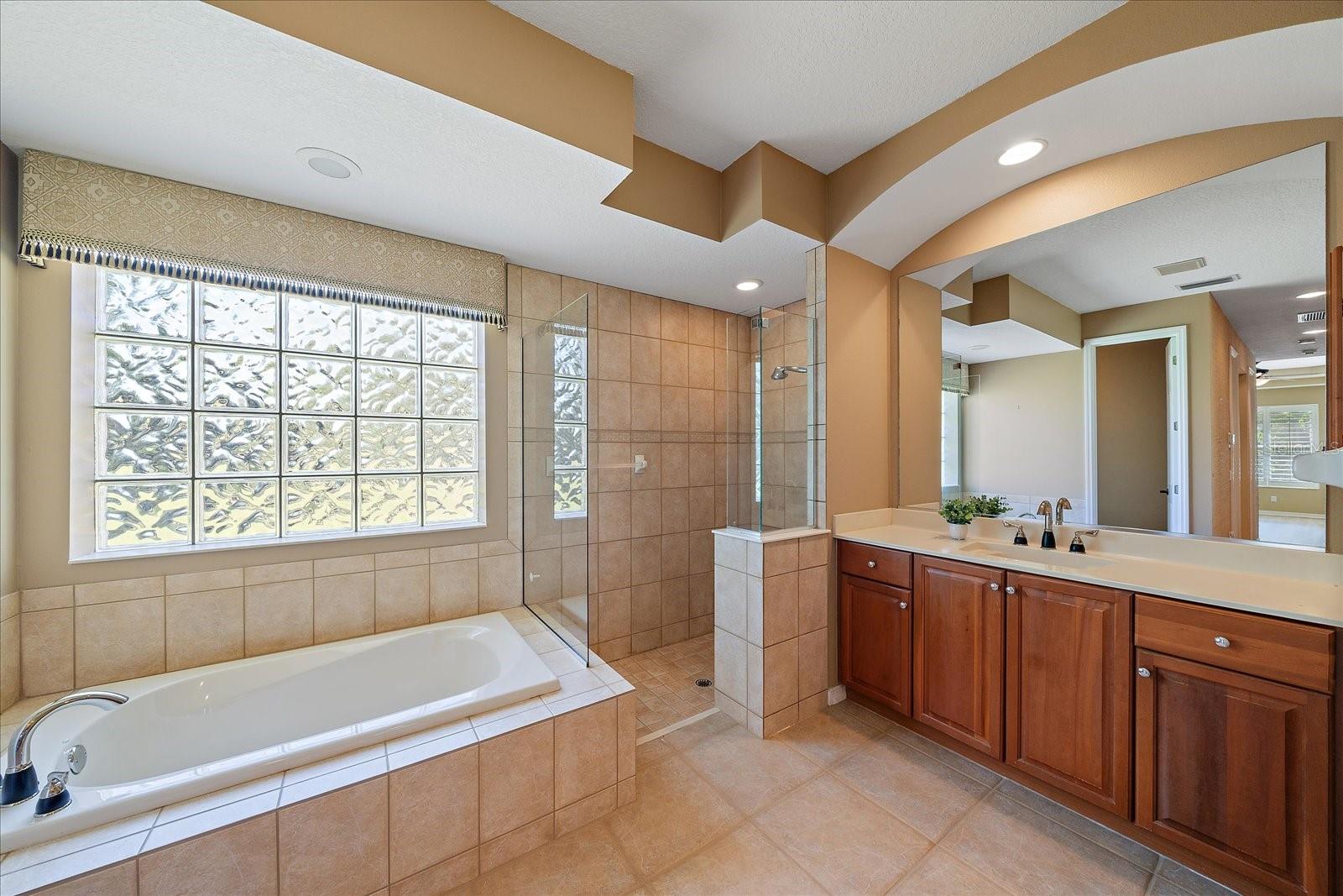 7618 BROOMSEDGE CT, LAKEWOOD RANCH, FL, 34202