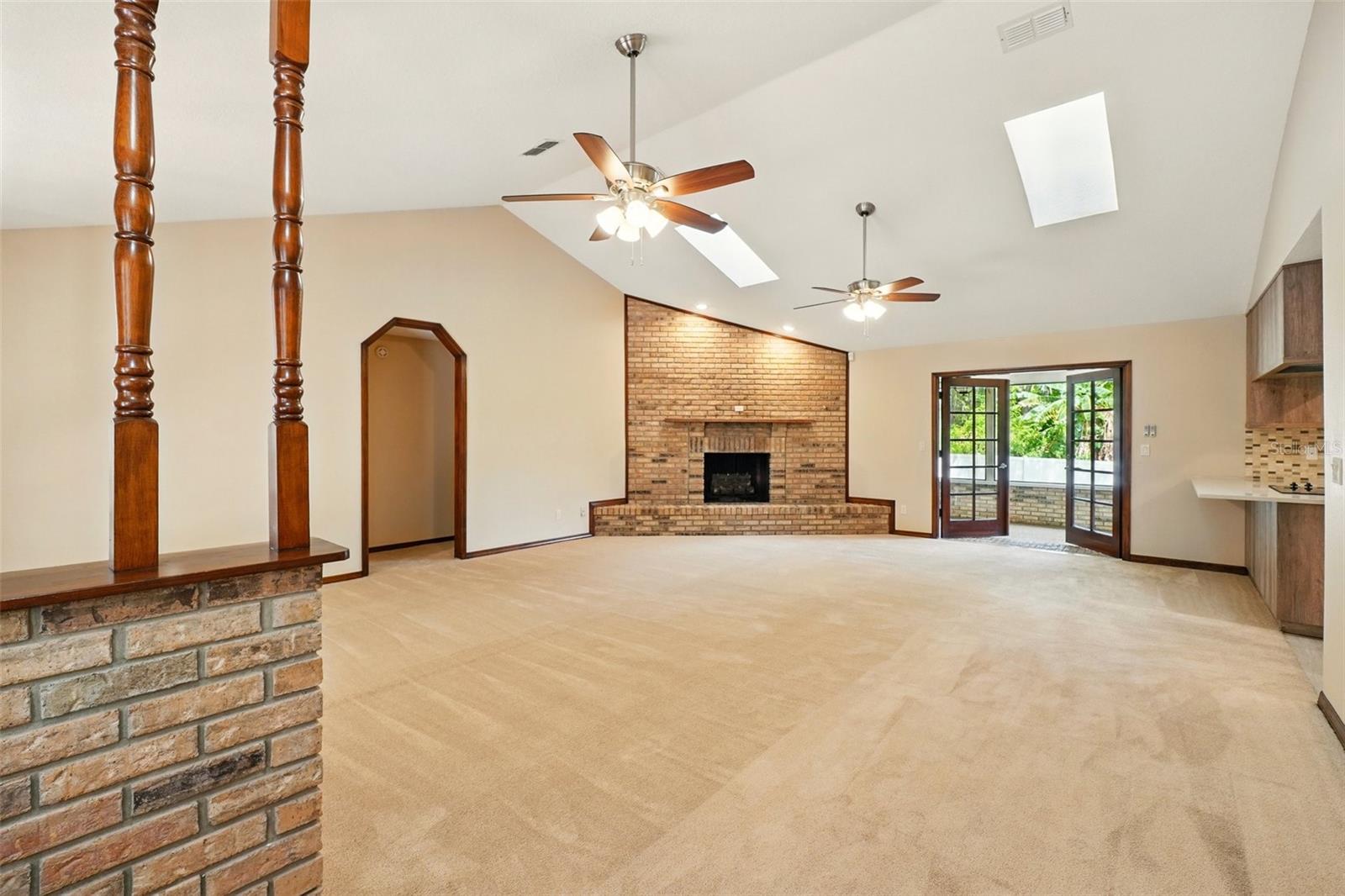 3075 SIMPSON RD, KISSIMMEE, FL, 34744
