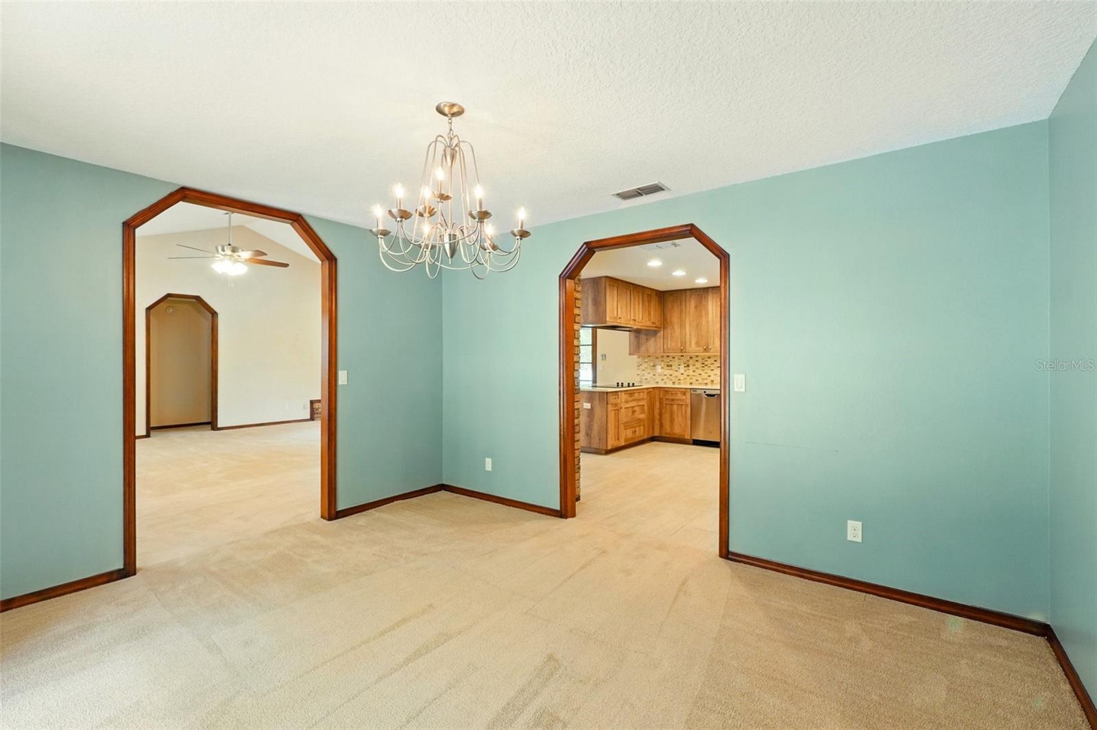 3075 SIMPSON RD, KISSIMMEE, FL, 34744
