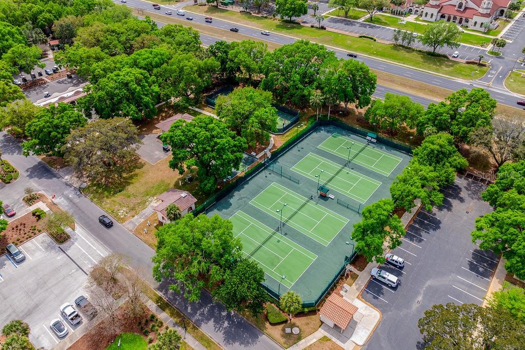 1329 PARADISE DR, LADY LAKE, FL, 32159