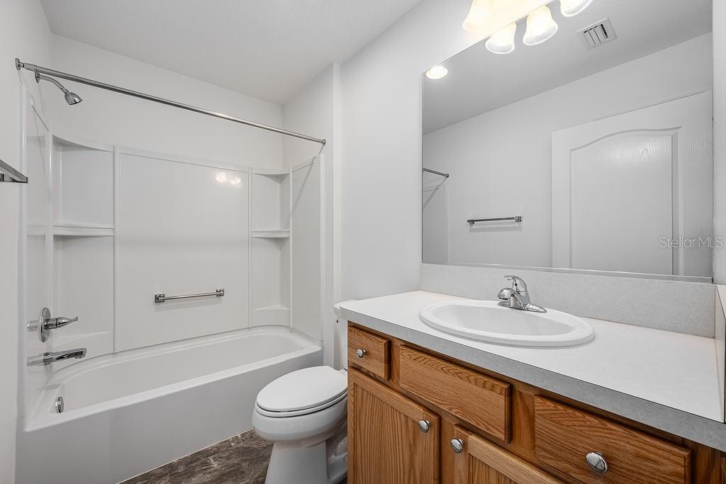 1329 PARADISE DR, LADY LAKE, FL, 32159