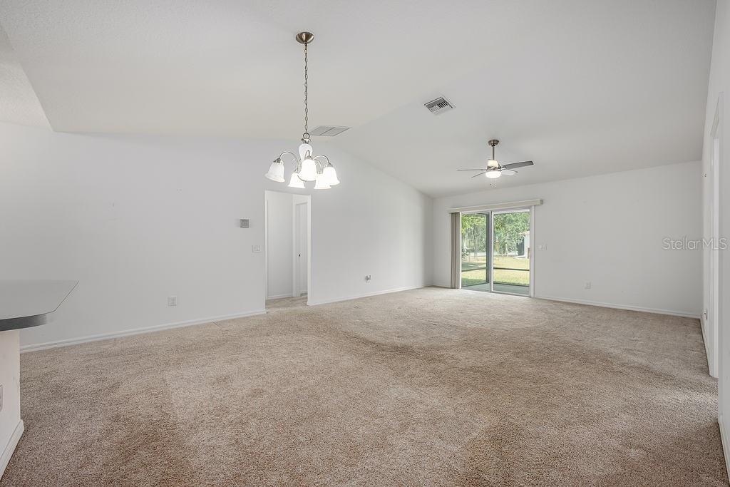 1329 PARADISE DR, LADY LAKE, FL, 32159