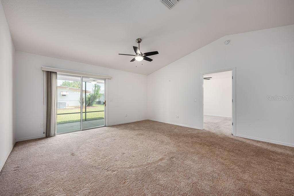 1329 PARADISE DR, LADY LAKE, FL, 32159