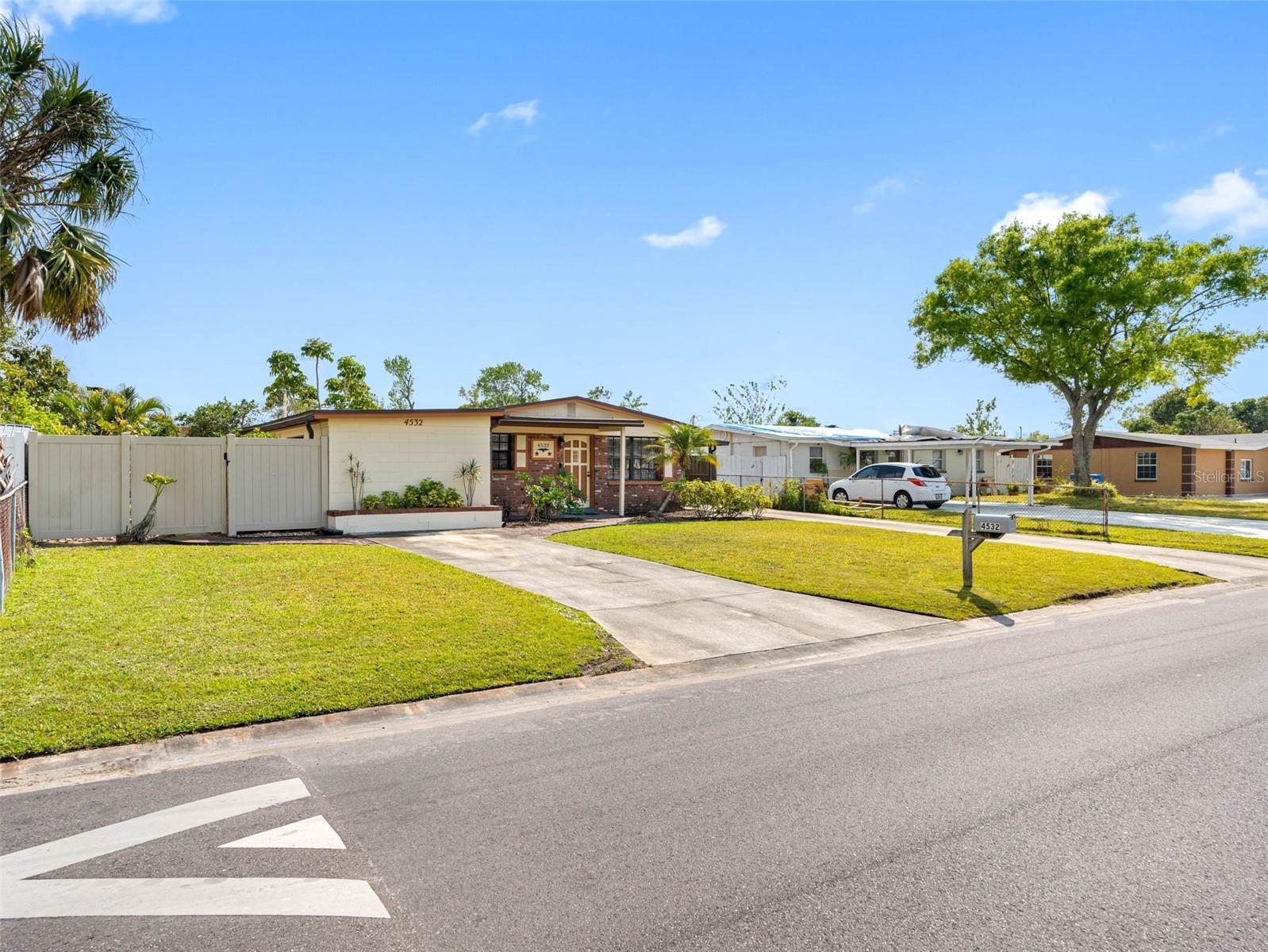 4532 W IDLEWILD AVE, TAMPA, FL, 33614