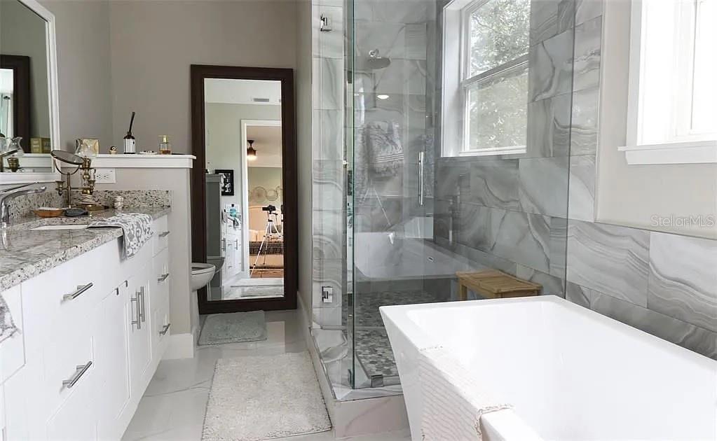 12506 N BOULEVARD, TAMPA, FL, 33612