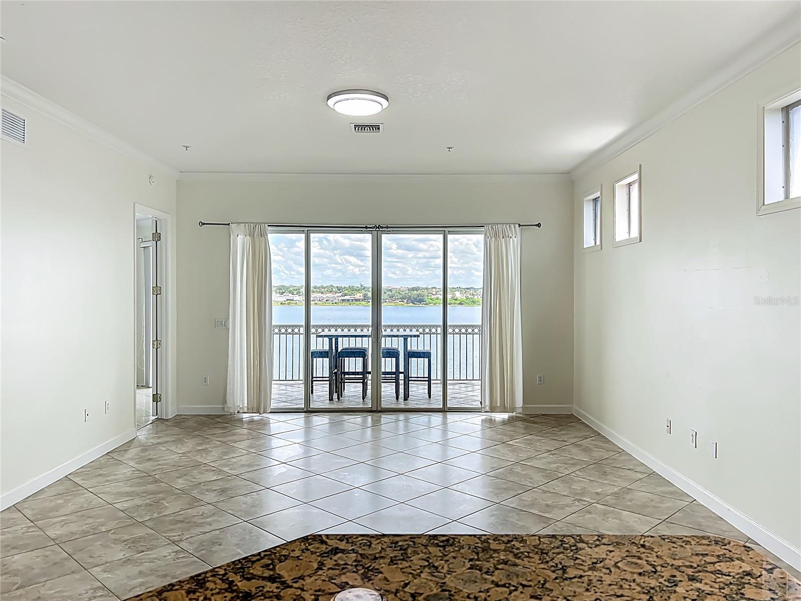 8743 S THE ESPLANADE #18, ORLANDO, FL, 32836